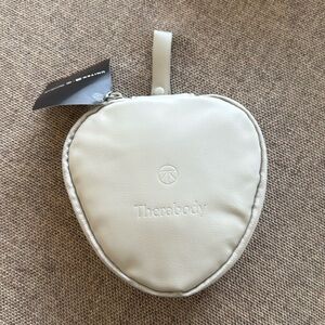 NWT Therabody x United Business Class pouch